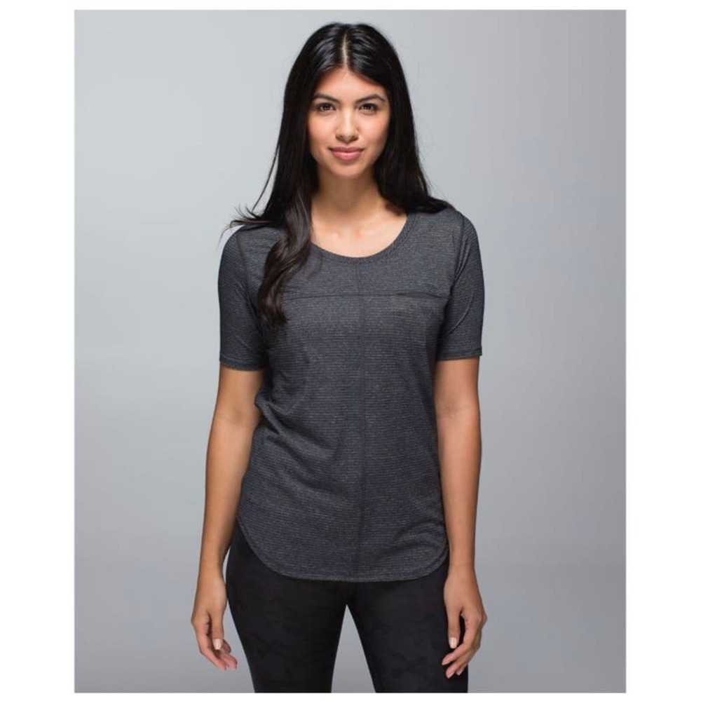 Lululemon Run Away Seriously Light Luon Technical Tee with Silverescent®‎ NWOT